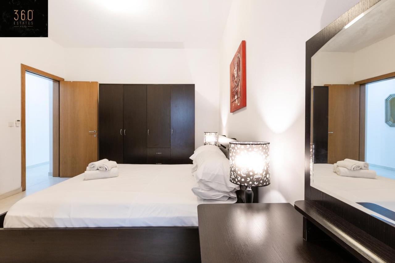 Centre Paceville Apt With Terrace, Bbq & Wifi By 360 Estates St. Julian's Zewnętrze zdjęcie