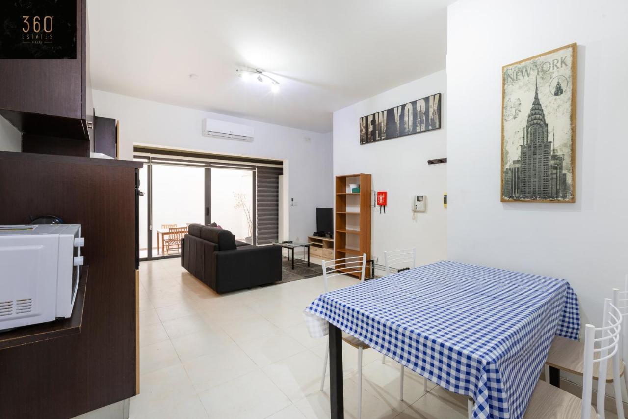 Centre Paceville Apt With Terrace, Bbq & Wifi By 360 Estates St. Julian's Zewnętrze zdjęcie